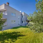 Amazing Home In Pula With Sauna Ferienhaus *