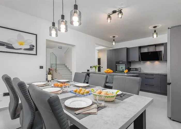 Gorgeous In With Sauna * Pula