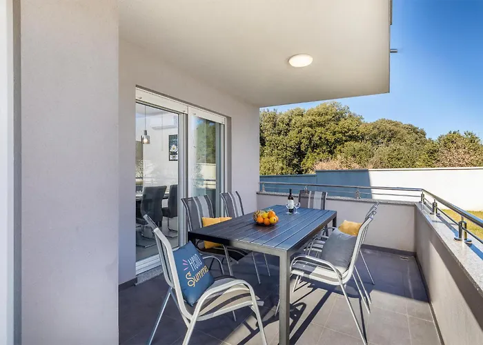 Gorgeous In With Sauna Pula