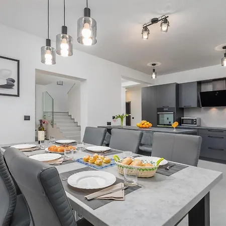 Gorgeous In With Sauna * Pula